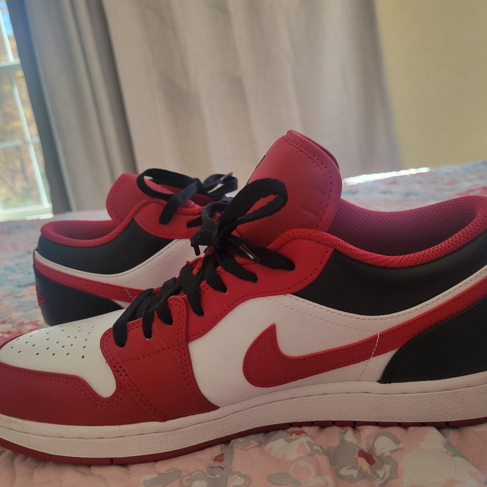 Nike Red and White Athletic Shoes - Picture 3 of 8